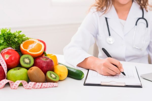 Derivación a Nutricionista, Consulta nutricional para una dieta personalizada y saludable.